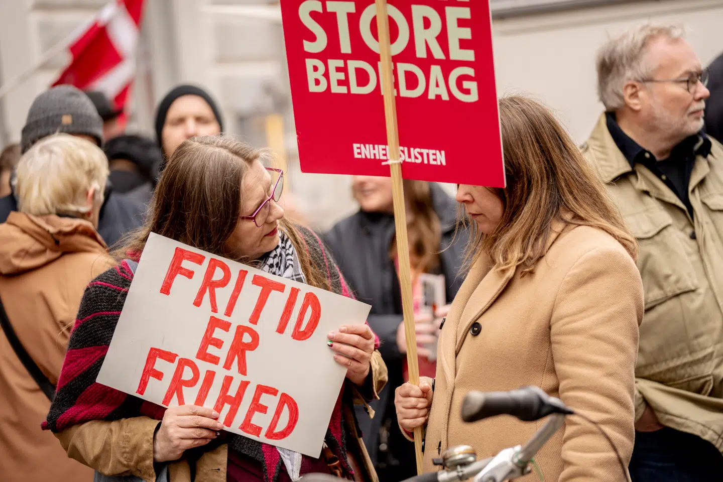 Står det til de fire borgerlige oppositionspartier i Folketinget, skal store bededag genindføres som fridag af en ny, blå regering inden for dens første 100 dage ved magten.