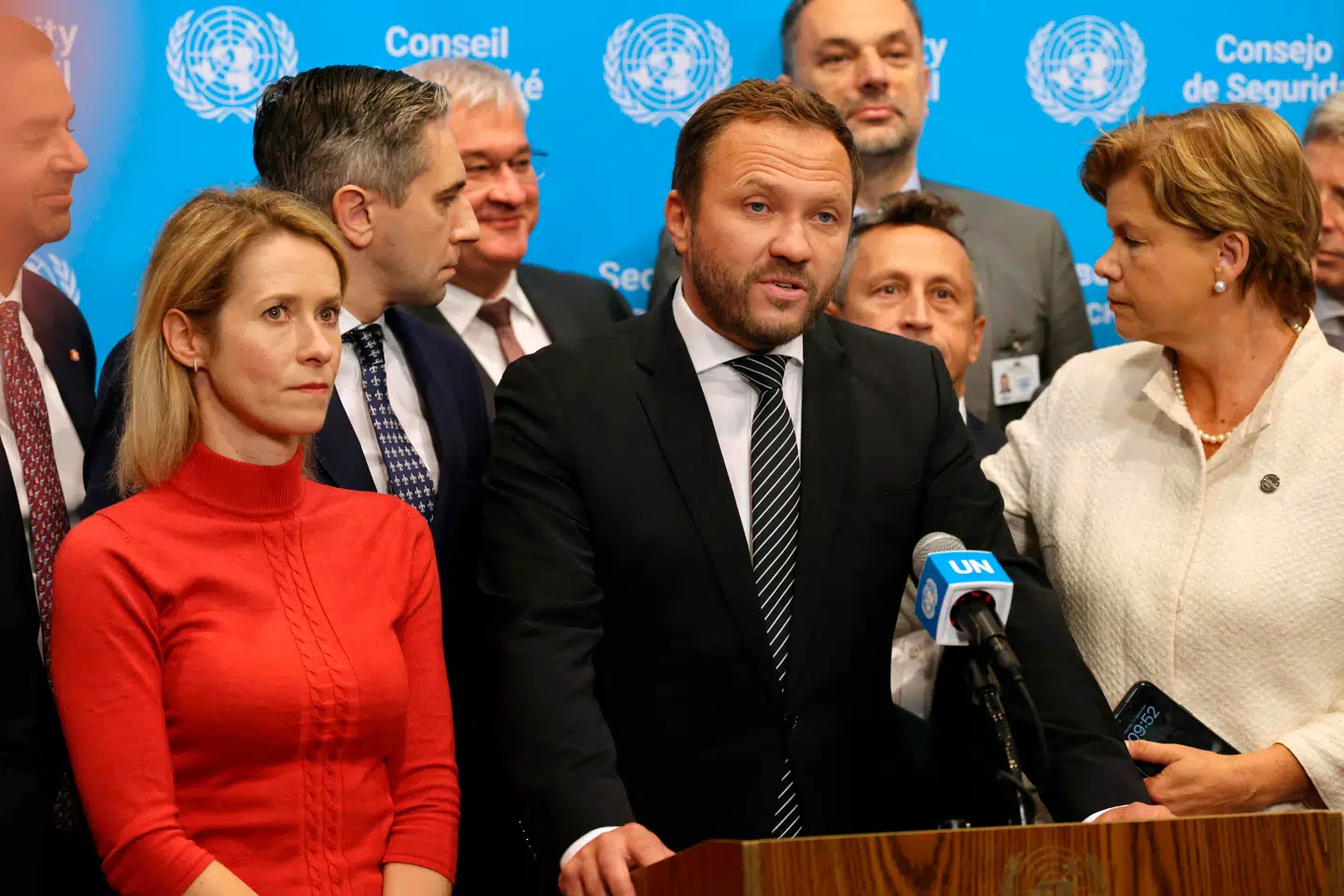 Estlands udenrigsminister, Margus Tsahkna, advarede på hastemødet om, at de russiske provokationer bringer regionen tættere på konflikt end på noget andet tidspunkt i de senere år.