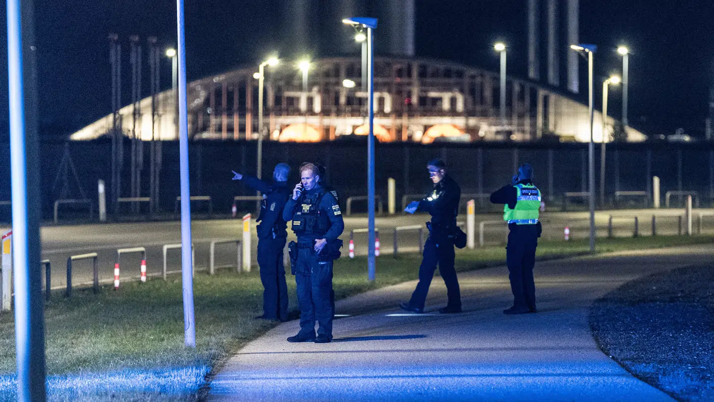 Politiet var massivt til stede ved Københavns Lufthavn mandag aften.