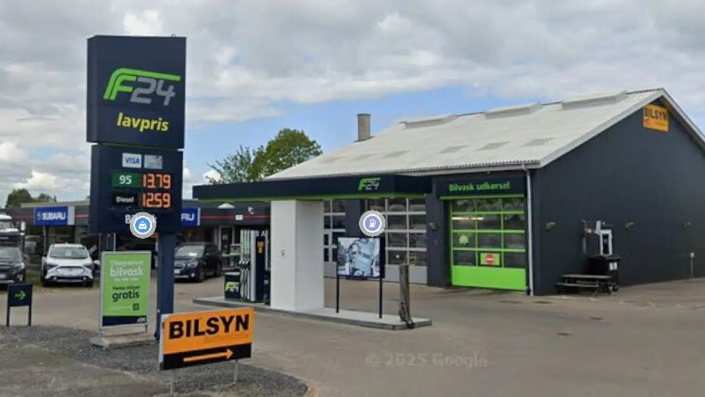 Den nu dømte bilsynsassistent lod proforma godt et halvt hundrede biler syne mod bestikkelse, selv om han aldrig havde bilerne til fysisk undersøgelse her i synshallen i Kerteminde.