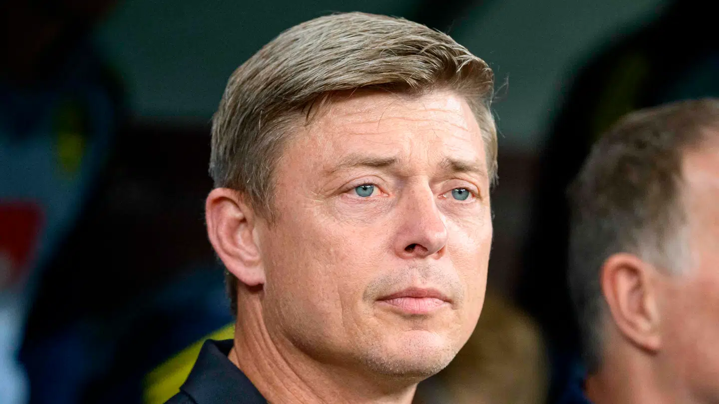 Sveriges fodboldherrers danske landstræner, Jon Dahl Tomasson, fotograferet under VM-kvalifikationskampen mod Slovenien, der endte uafgjort.