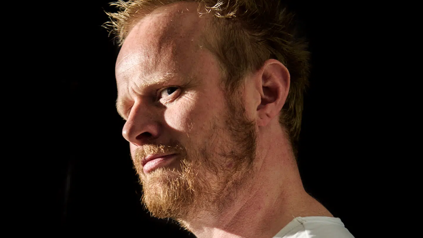 Jonatan Spang vil trække sig fra offentligheden i en periode, forklarer han i et instagram-opslag.