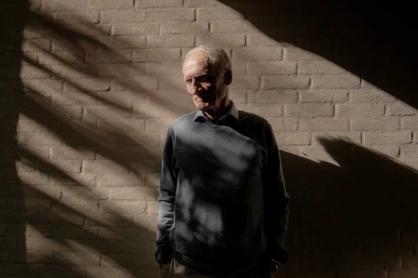 Bertel Haarder spidder vittigt og underfundigt ikke mindst cancelkulturen, wokeismen og den krænkelsesparathed, som alt for ofte er gået ud over ytringsfriheden i misforstået hensyntagen, skriver Berlingskes anmelder.