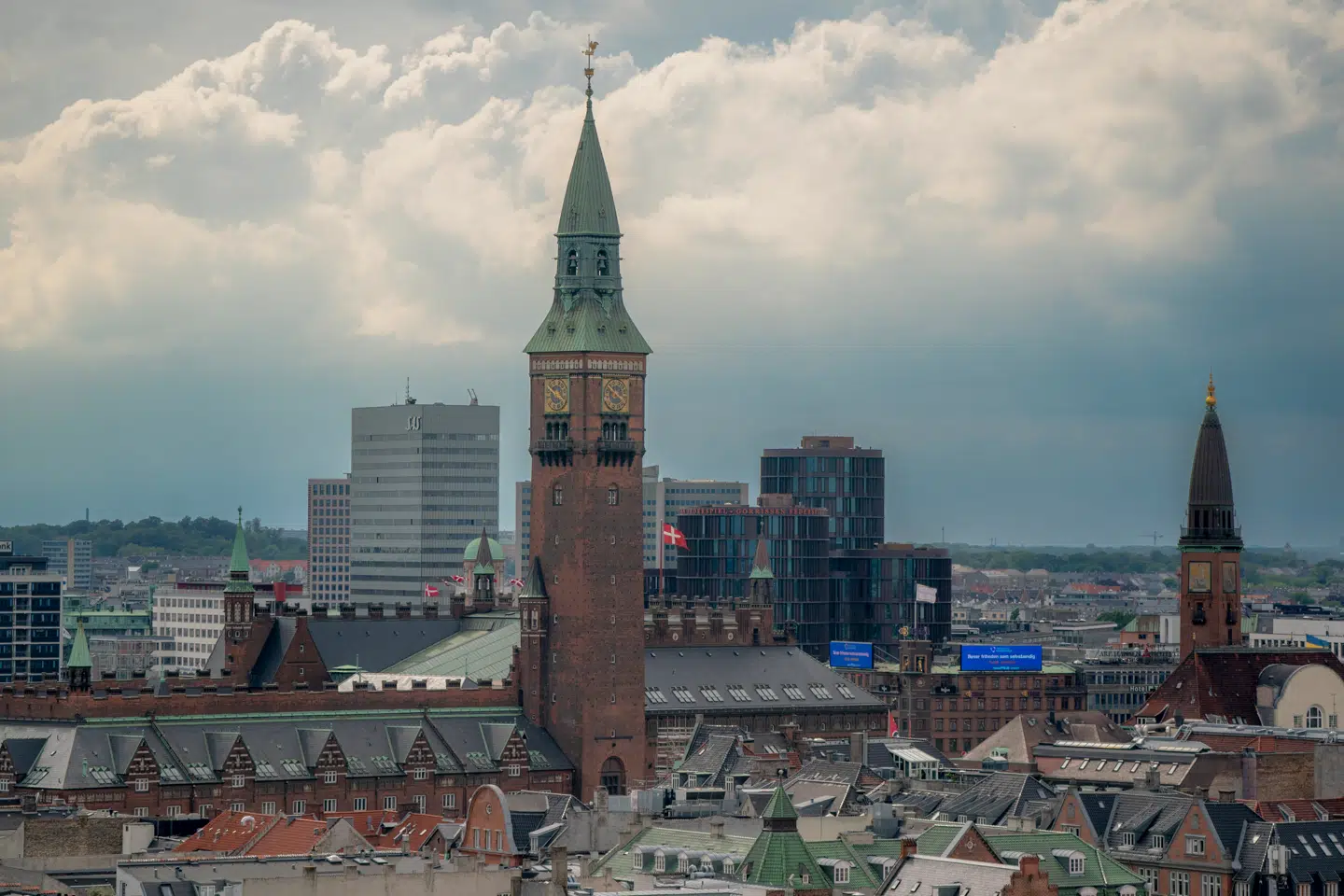 »Når færre borgere med stolthed kan anbefale deres kommune, er det ikke bare et lokalt problem, men et faresignal for hele vores demokrati,« skriver Per Askestad.