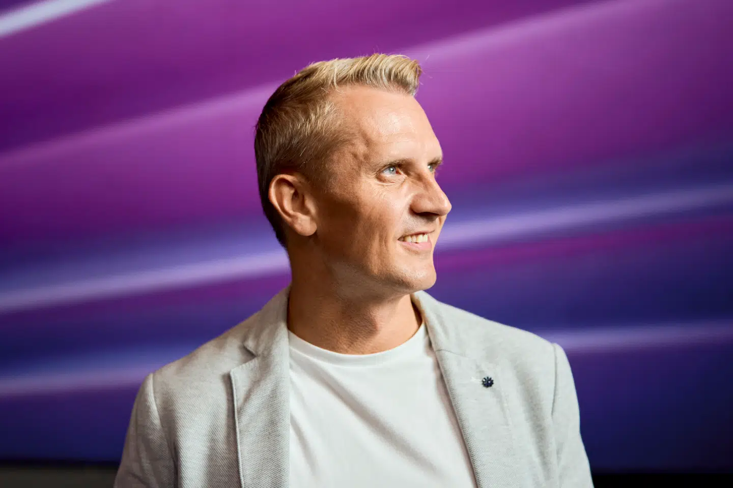 Peter Løvenkrands bor på hotel i Nordhavn, mens han er hjemme i Danmark for at lægge sit fulde fokus på 'Vild med dans', der starter til efteråret.