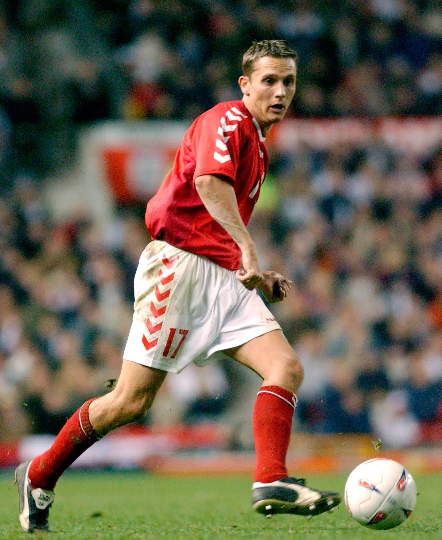 Peter Løvenkrands har blandt andet spillet 22 kampe for det danske A-landshold mellem 2002 og 2010, ligesom han har spillet i skotske Rangers, tyske Schalke 04, engelske Newcastle og Birmingham. Han startede karrieren hjemme i AB, ligesom han i 2021 påbegyndte karrieren som træner i landet, hvor han først trænede Fremad Amager frem til 2022 og dernæst var assistenttræner for AaB indtil sidste år.