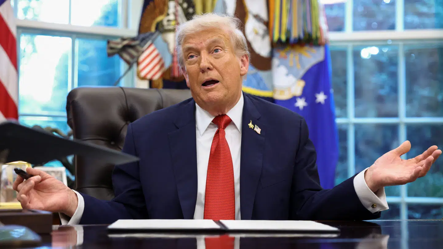 Den amerikanske præsident, Donald Trump, har natten til tirsdag dansk tid delt en opsigtsvækkende 'deepfake'-video på sit sociale medie, Truth Social.