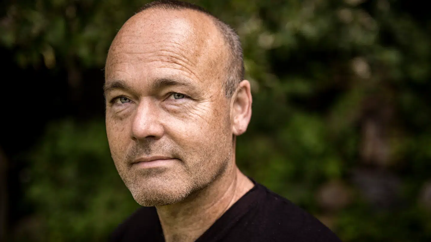 Bogaktuelle Peter Øvig har fået en kongelig hilsen.