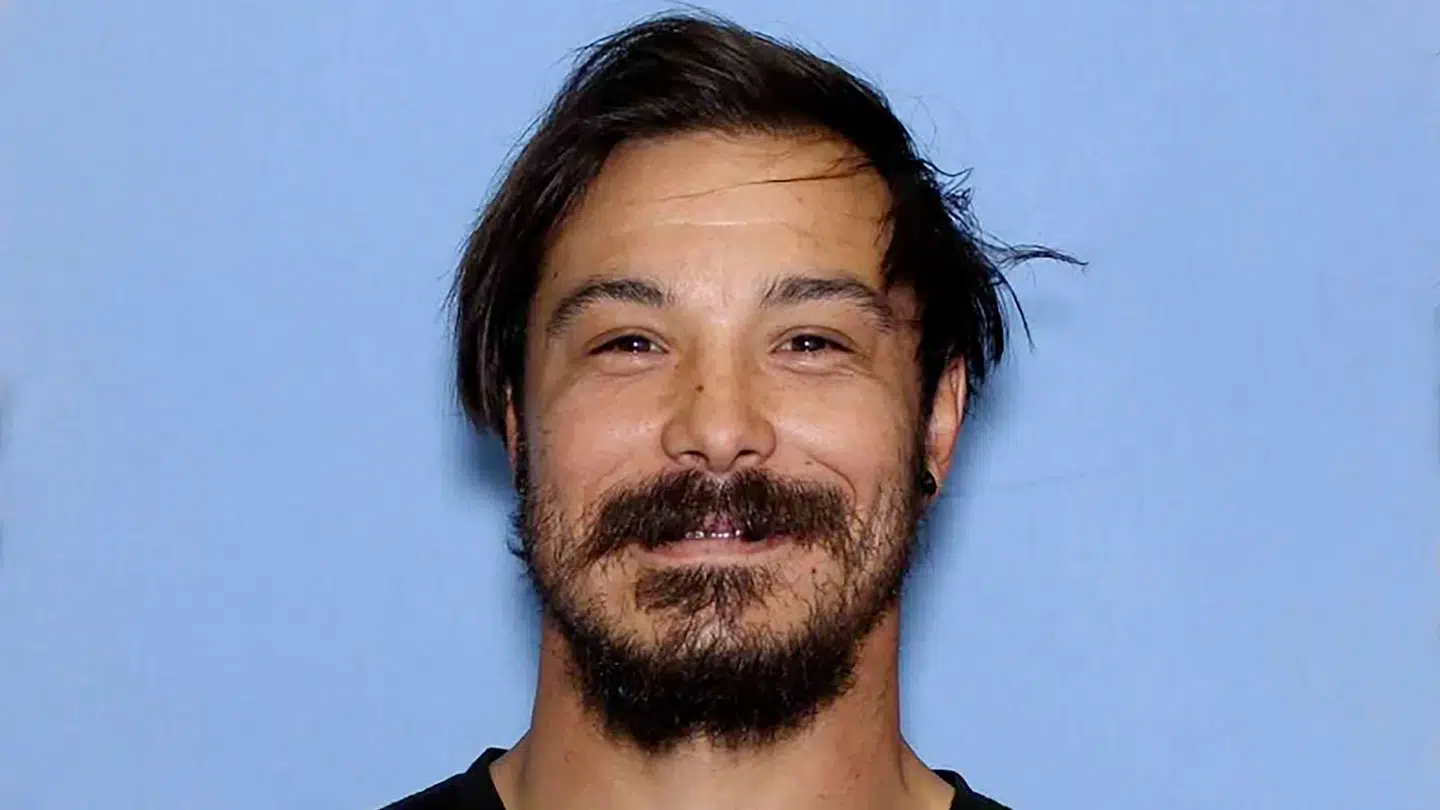 32-årige Travis Decker er nu blevet bekræftet død.