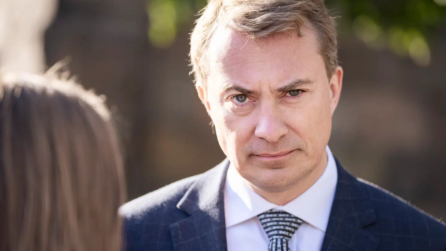 Morten Messerschmidt og hans partifæller i Dansk Folkeparti foreslår nu et foreløbigt stop for uddeling af statsborgerskaber.