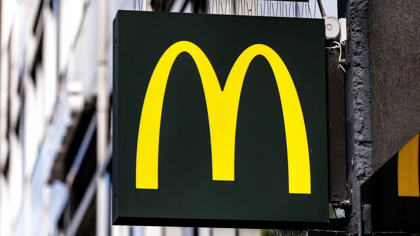Her i Danmark er McDonald's restauranterne ejet af selvstændige franchisetagere, der har købt retten til at drive og udvikle deres egen McDonald’s restaurant baseret på kædens forretningskoncept. Foto: Matthias Balk/picture-alliance/dpa/AP Images