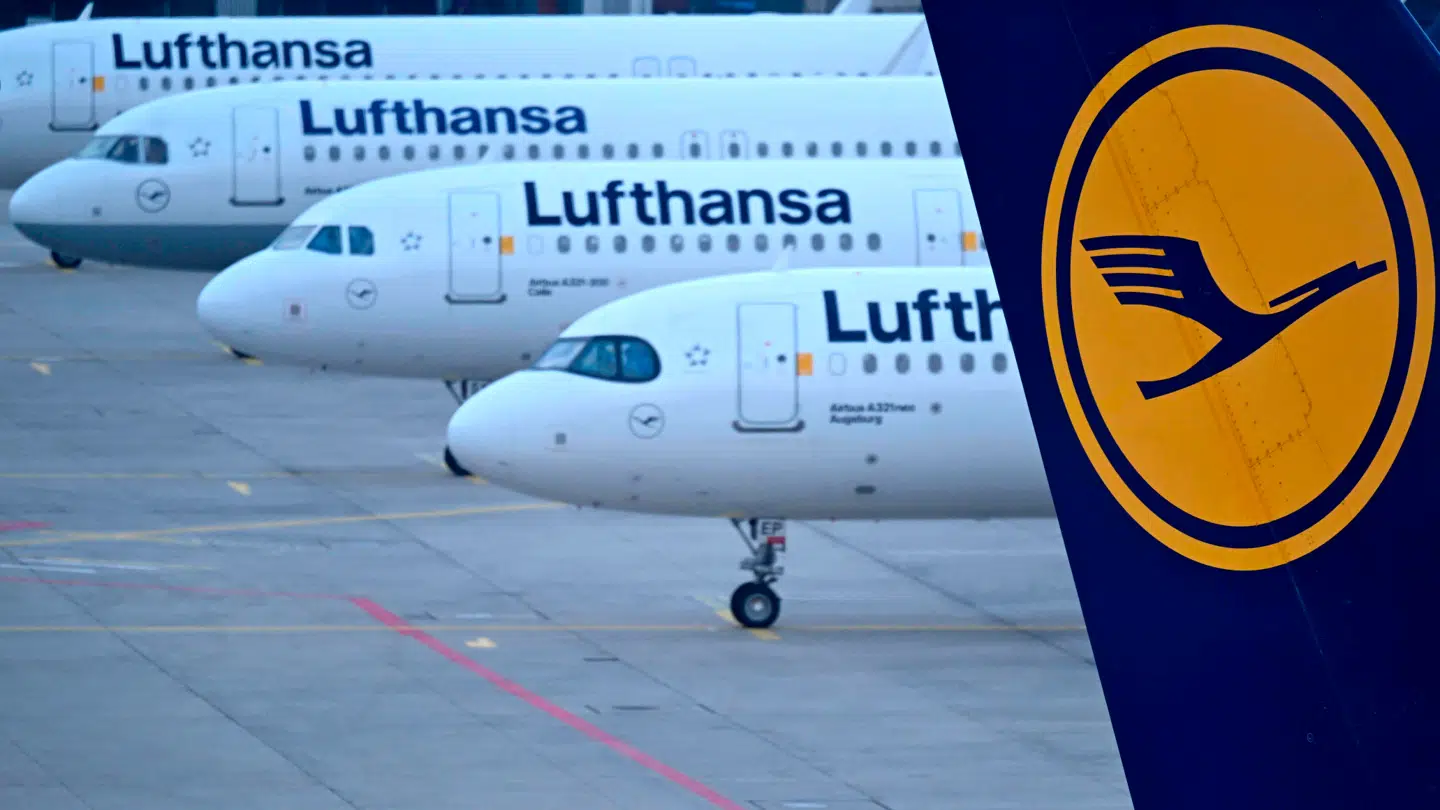 Reuters melder om en massiv fyringsrunde hos Lufthansa mandag.