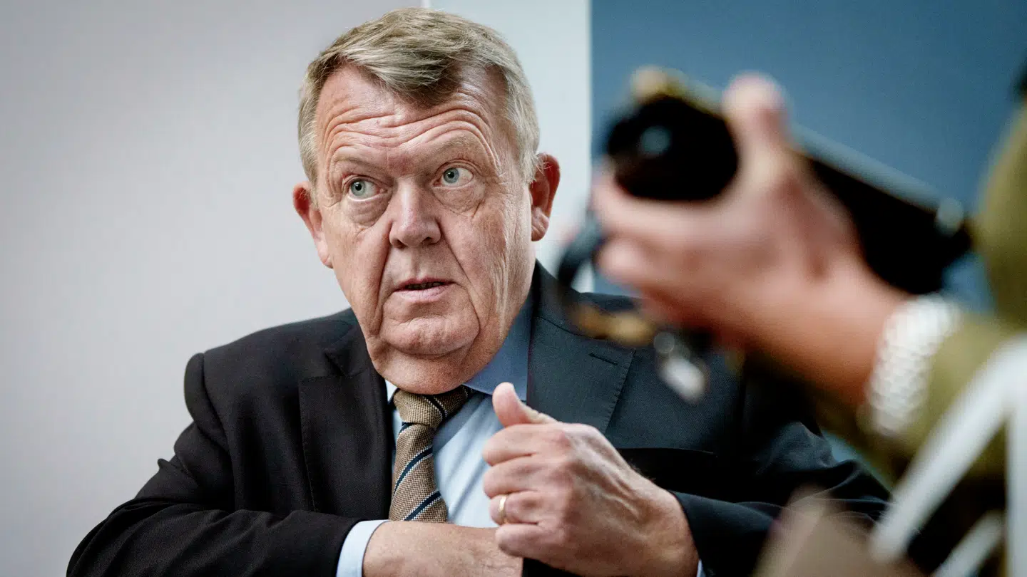 Udenrigsminister og formand for Moderaterne, Lars Løkke Rasmussen, har lige nu ikke meget at smile over.