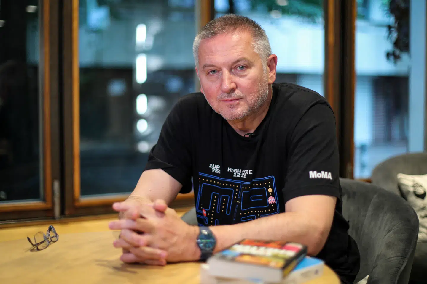 Bulgariens største nulevende forfatter, Georgi Gospodinov, og vinder af den internationale Bookerpris, er igen aktuel med en rørende og smuk fortælling om sin afdøde far.