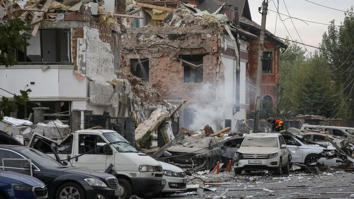 Ukraine oplevede natten til søndag omfattende luftangreb.