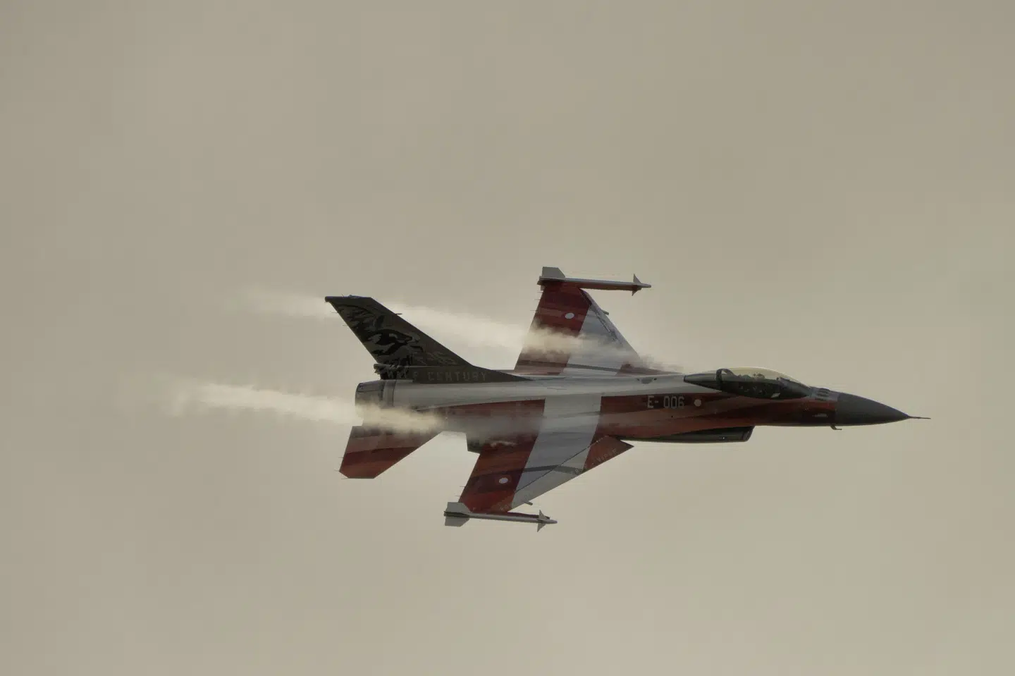 Bornholms Politi bekræfter at et afvisningsberedskab, som består af F16- og F35-kampfly, er blevet aktiveret søndag aften. (Arkivfoto).