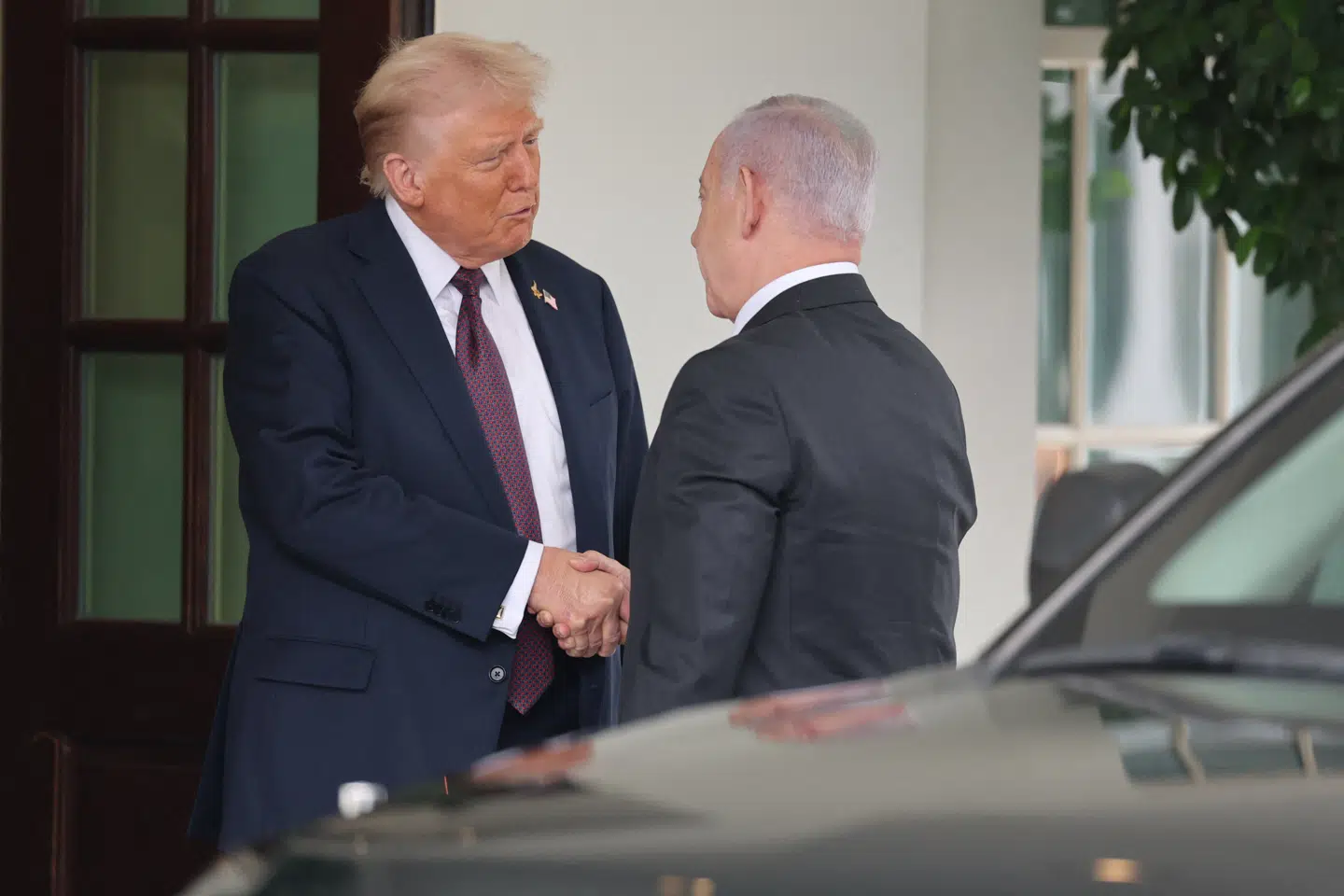 U.S. President Donald Trump greets Israeli Prime Minister Benjamin Netanyahu at the White House in Washington, D.C., U.S., September 29, 2025. REUTERS/Jonathan Ernst