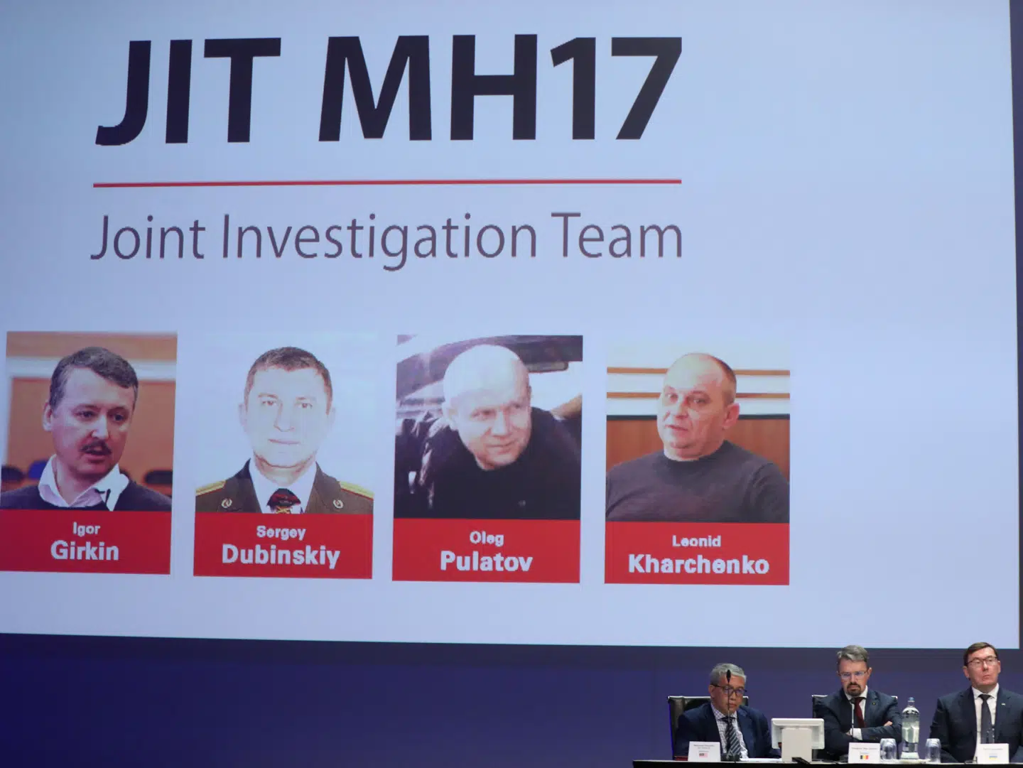 Igor Girkins navn og ansigt på en præsentation angående nedskydningen af MH17, som han er kendt skyldig i at have stået bag.