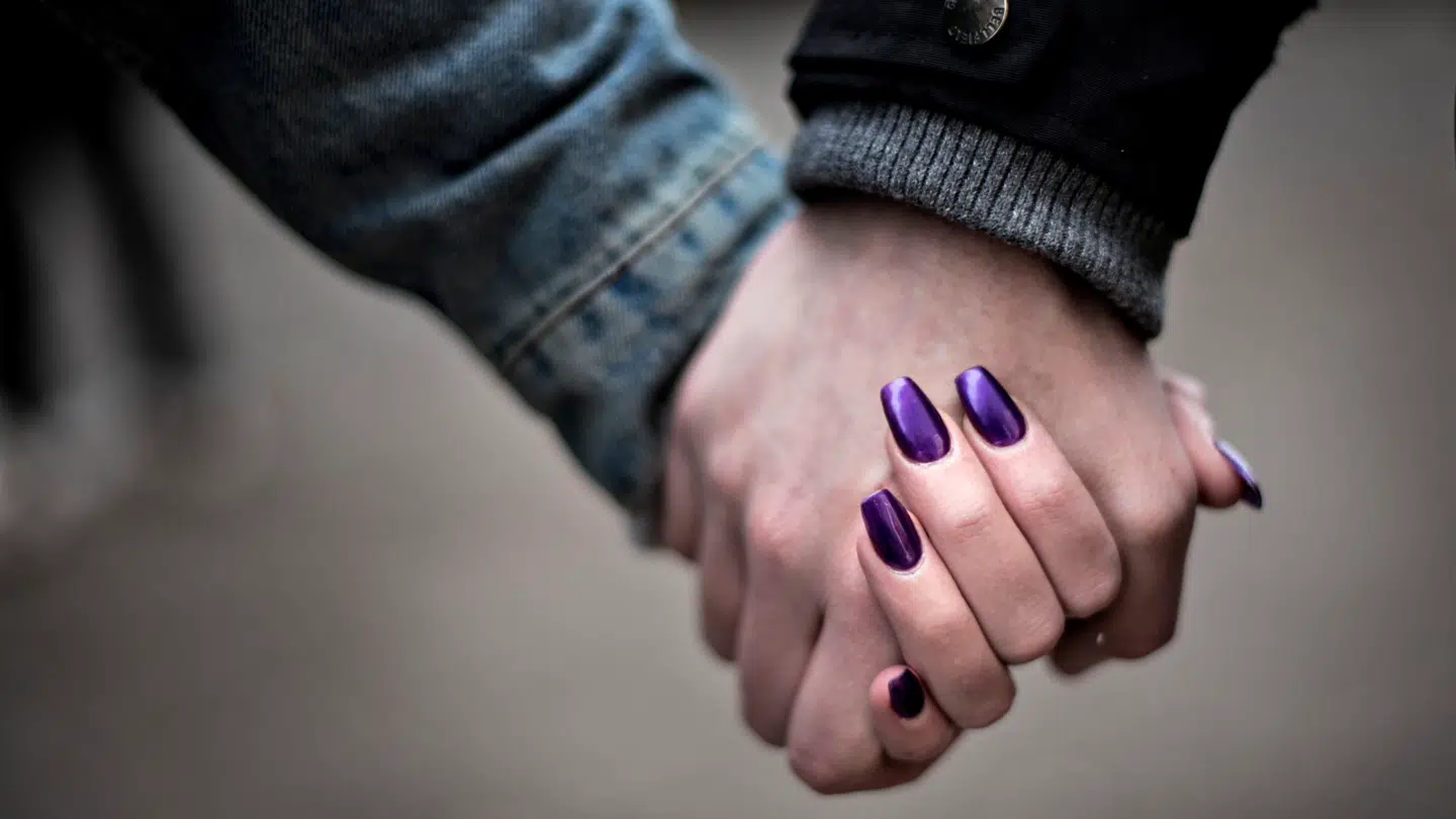 Ny undersøgelse kommer med en konkret årsag til de unges nedprioriterede datingliv.