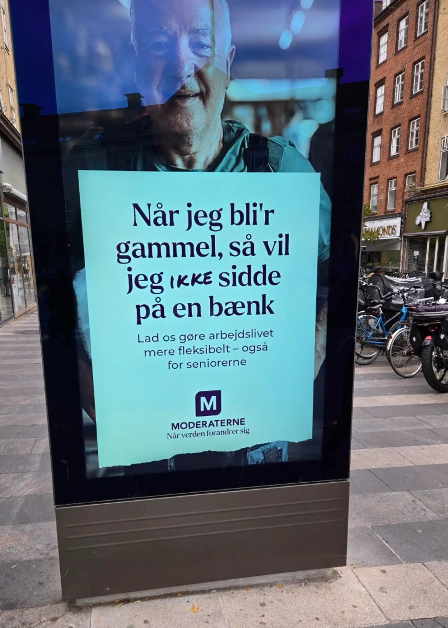 En del af kampagnen fra Moderaterne. Peter A.G. mener, at sangen »Når jeg bliver gammel« bliver misbrugt til politiske budskaber. Foto: Peter A.G. / Frihedsbrevet