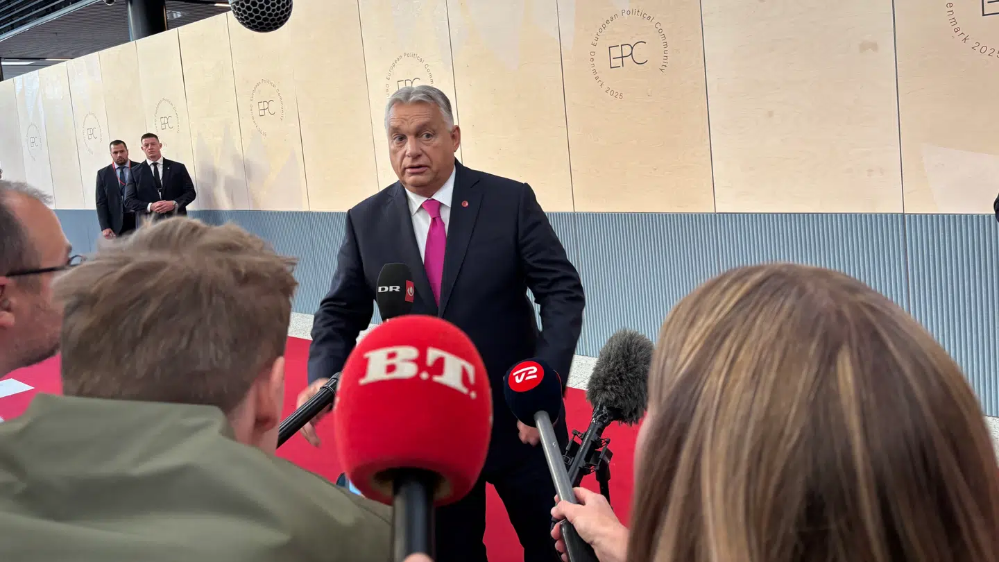 B.T. og flere andre journalister talte torsdag morgen med Ungarns premierminister, Viktor Orbán, da han kom på den røde løber til andendagen af topmødet i København.
