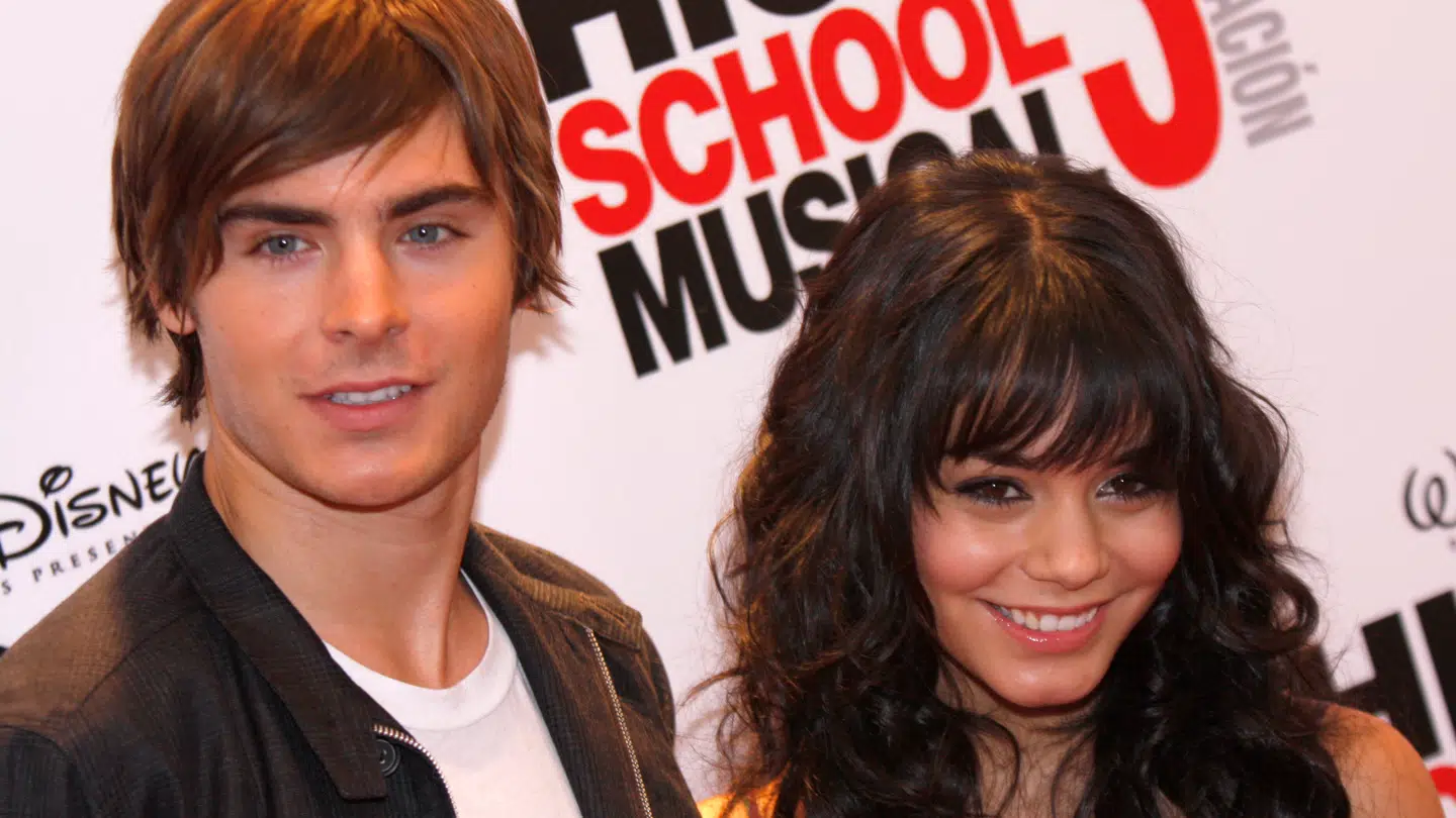 Vanessa Hudgens fortæller nu om sit allerførste møde med ekskæresten Zac Efron.