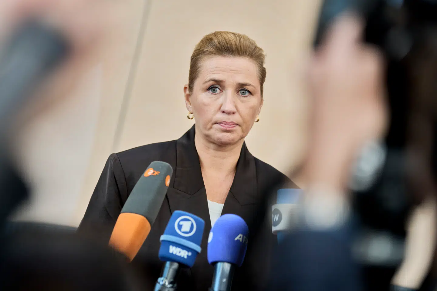 Mette Frederiksen ønsker et opgør med Den Europæiske Menneskerettighedsdomstol i et forsøg på at stramme Socialdemokratiets udlændingepolitik – og forhindre Dansk Folkeparti i at sluge flere stemmer fra regeringspartiet.