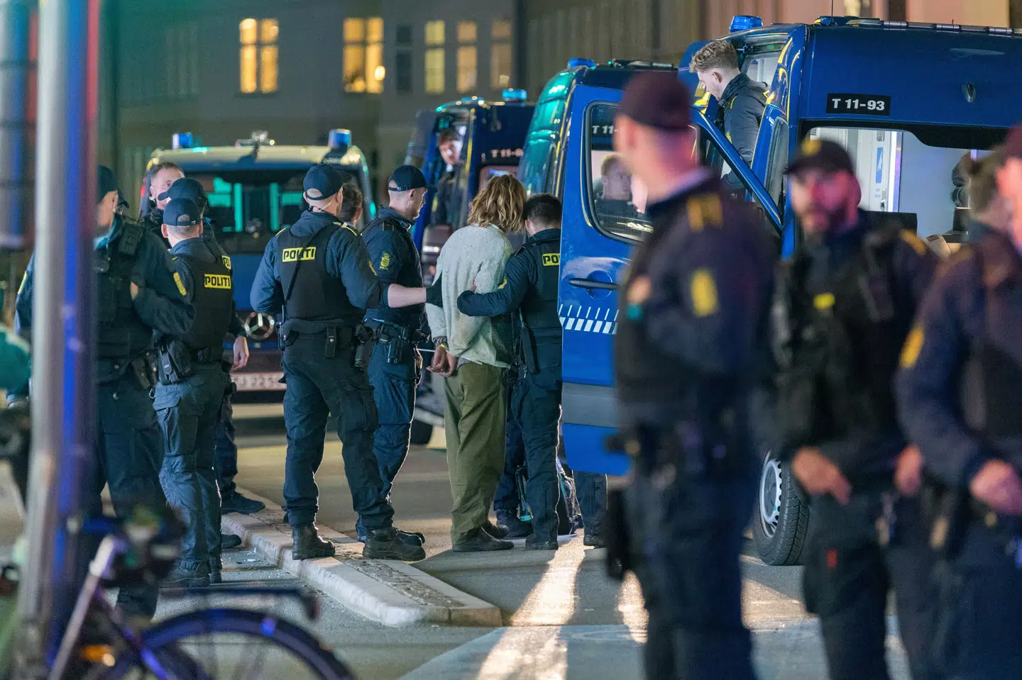 Politiet har foretaget 13 anholdelser i forbindelse med en propalæstinensisk demonstration i København.