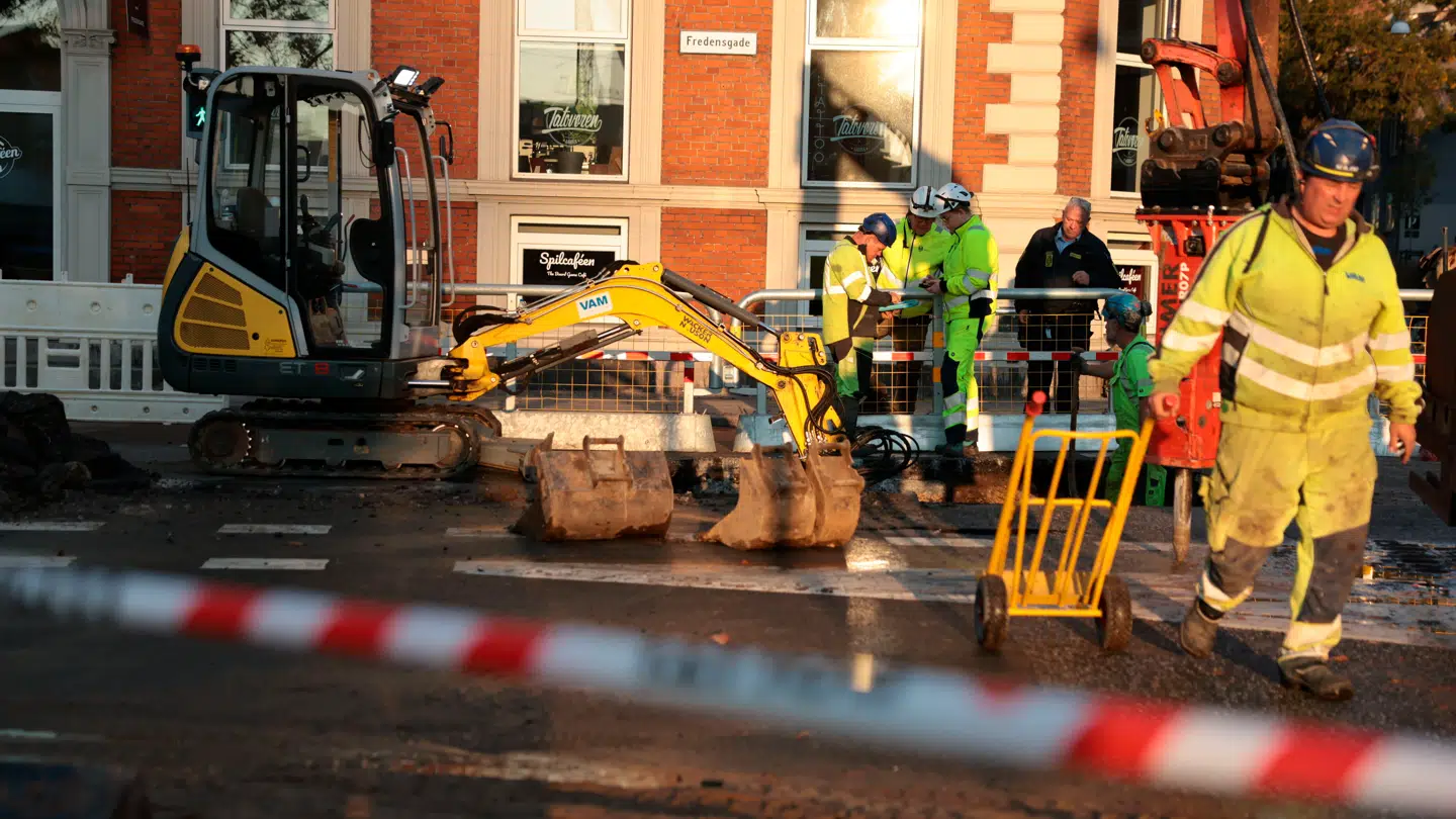 Her ses et billede fra krydset Søndre Allé og Fredensgade ved Aarhus Rutebilstation.