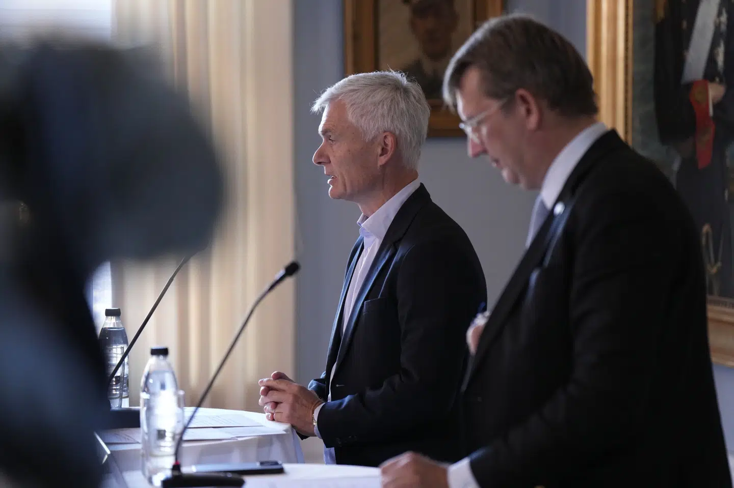 På et pressemøde fredag med forsvarsminister Troels Lund Poulsen (V) og FE-chef Thomas Ahrenkiel lød vurderingen, at Rusland fører hybridkrig mod Danmark.