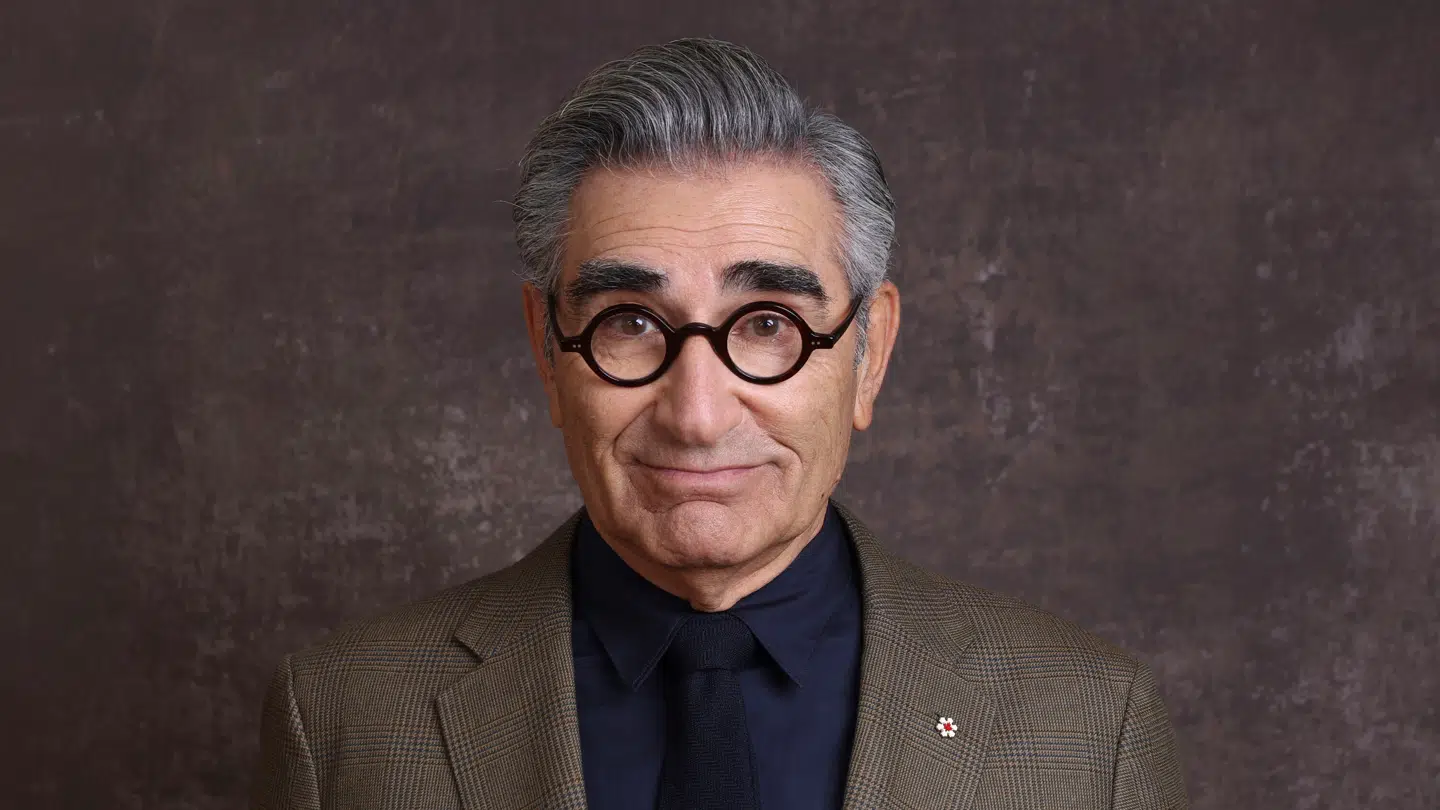 Det er Eugene Levy, der er vært på 'The Reluctant Traveler' – og det prins William afslører i programmet, at han som ung var stor fan af det, som skuespilleren nok mest er kendt for: 'American pie'-filmene.