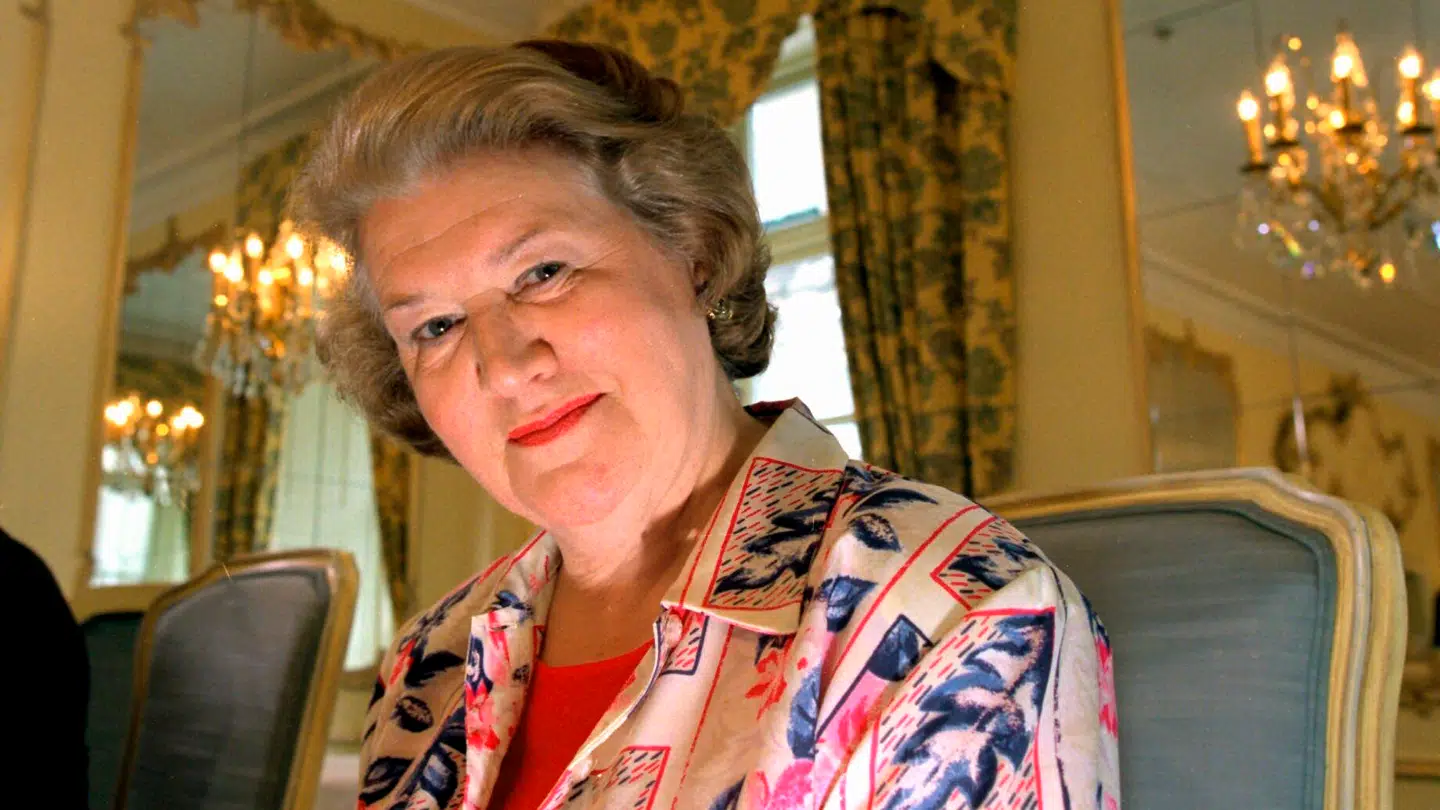 Patricia Routledge blev voldsomt populær i tv-serien 'Fint skal det være'.