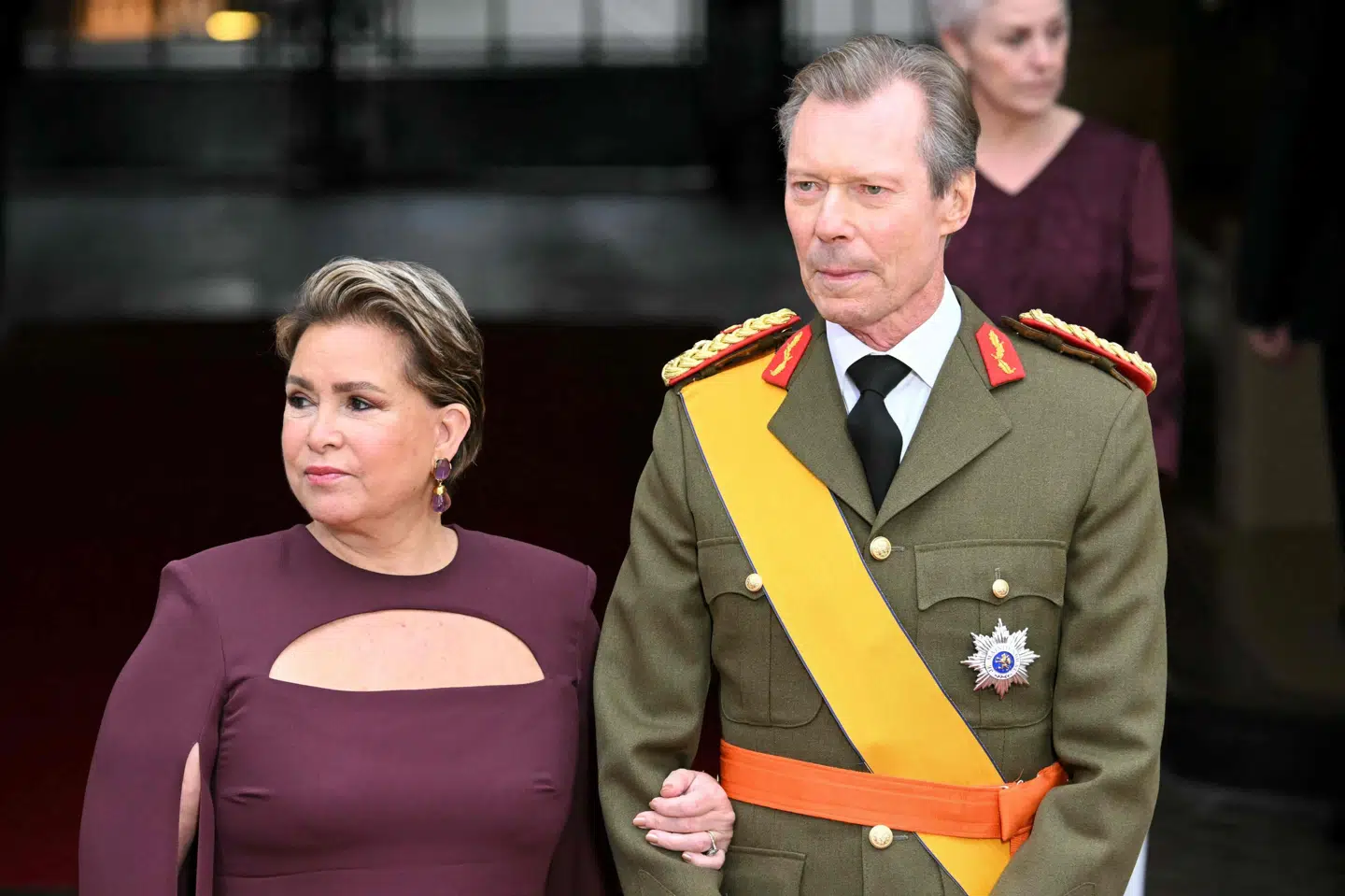 Den nu abdicerede storhertug Henri ses her ankomme til en ceremoni i Luxembourg med hustruen, storhertuginde Maria Teresa.