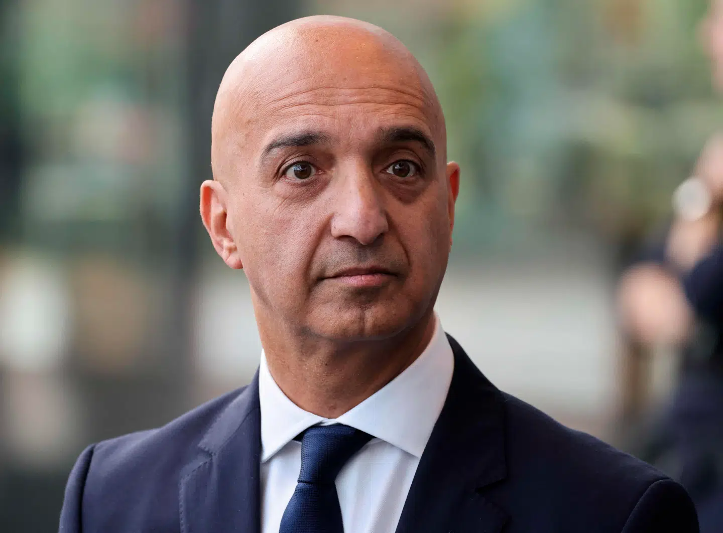 Mike Doustdar tog i maj over efter Lars Fruergaard efter store udfordringer i USA. Doustdar har siden afskediget 9.000 ansatte i den engang så succesfulde medicinalkoncern, og nu falder danske erhvervslederes opfattelse af virksomheden.