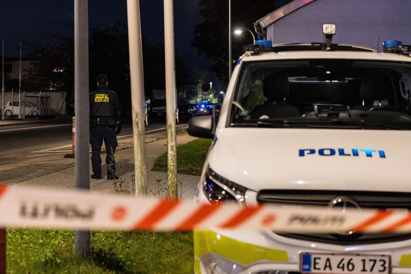 En politipatrulje afspærrede fredag et område på Vibeholms Allé i forbindelse med en efterforskning af, hvad der var foregået på stedet.