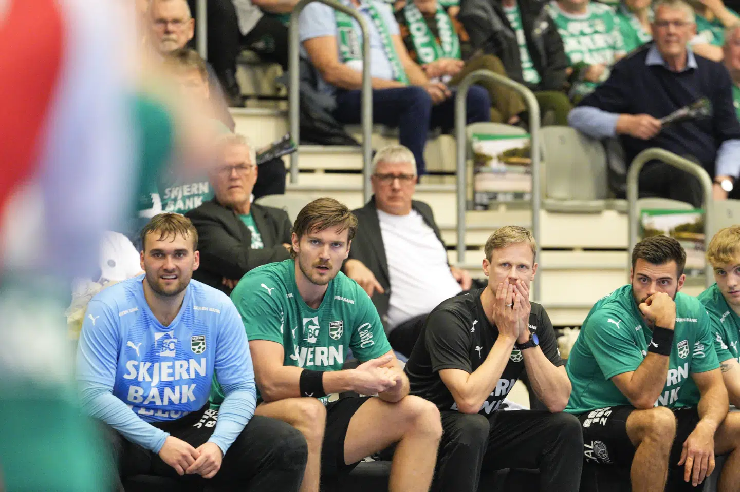 Kasper Søndergaard (nummer to fra højre) blev torsdag udpeget som vikar efter fyringen af Mathias Madsen. (Arkivfoto).