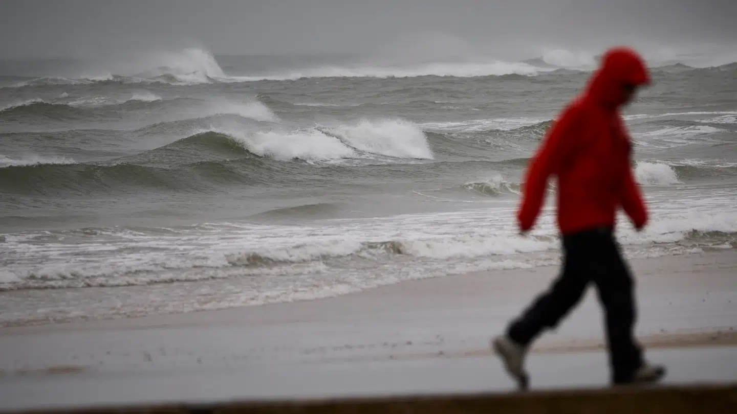 Stormen 'Amy' fortsætter til søndag.