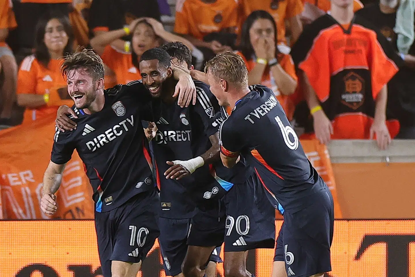 Anders Dreyer (til venstre) skal møde ind i landsholdslejren i Helsingør mandag eftermiddag.