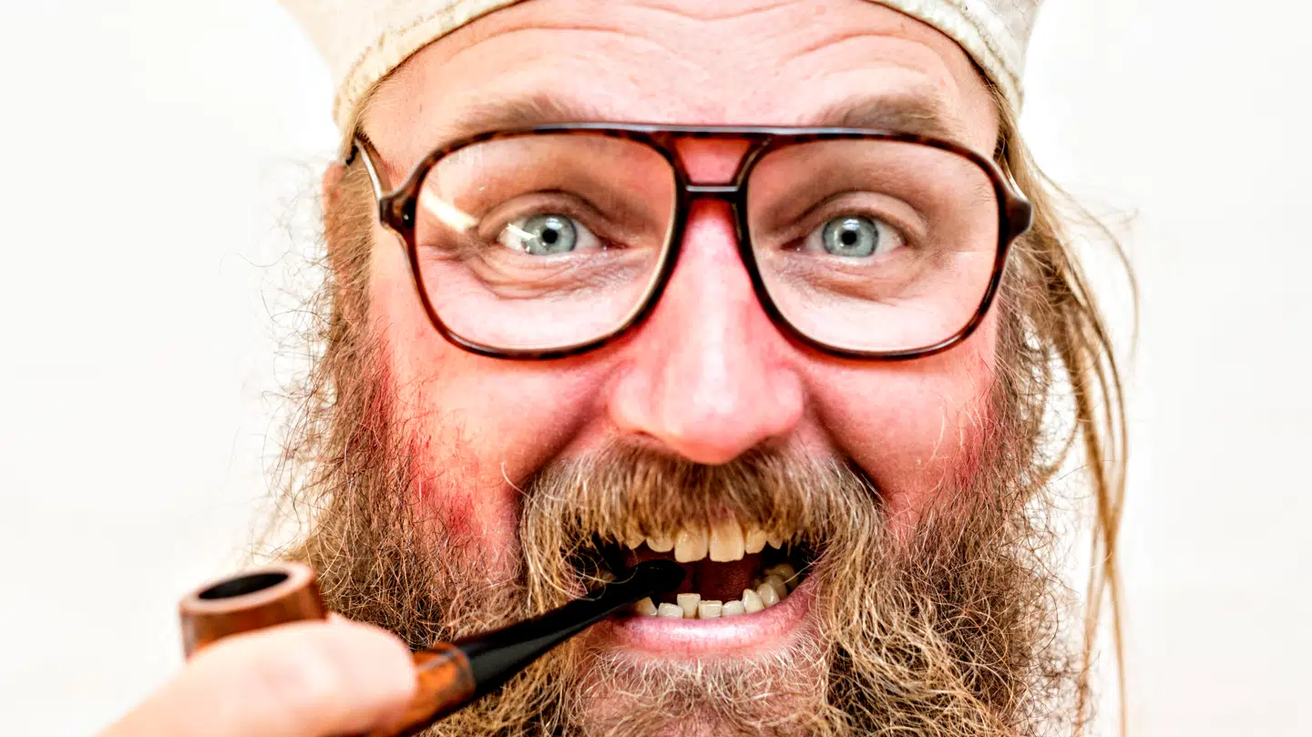 Mads Geertsen er manden bag Onkel Reje, som er kendt fra Ramasjang.