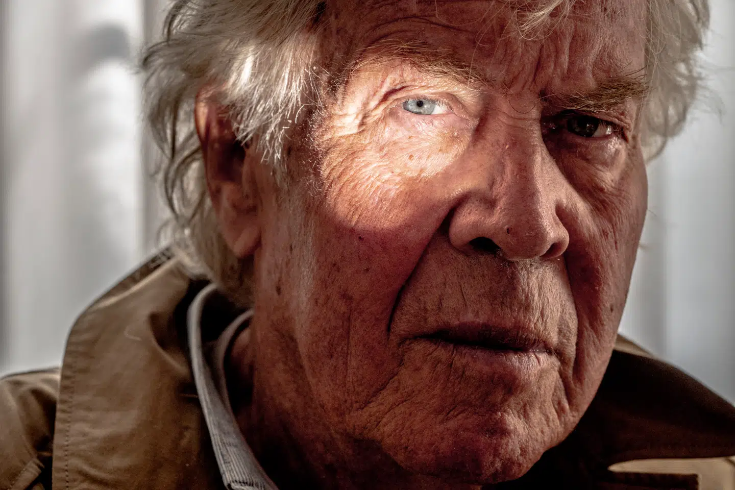 Jørgen Leth – journalist, forfatter, tv- og filmmand, foredragsholder, cykelkommentator, digter.