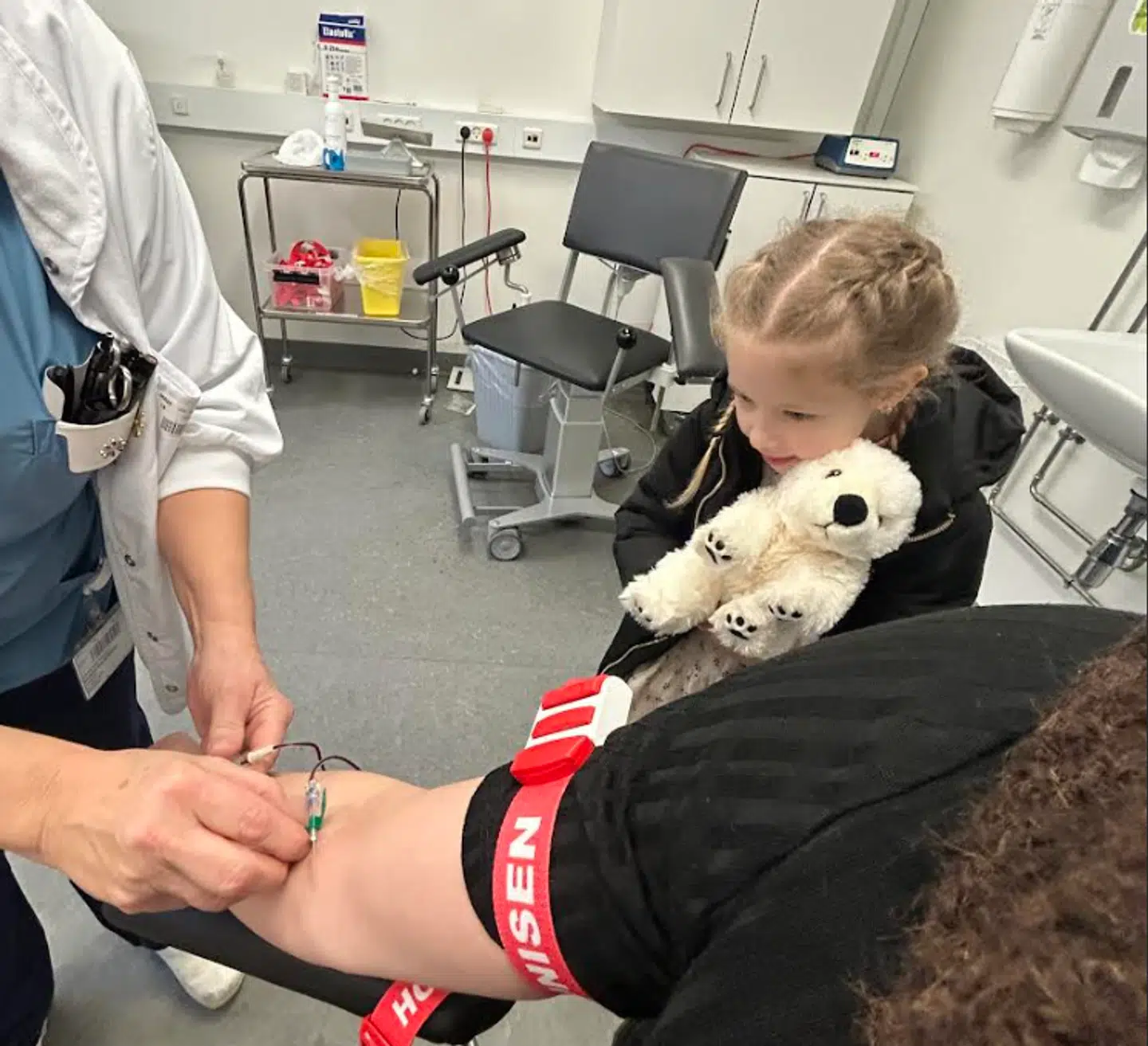 For Lea-Sofie var det vigtigt at have Felina med til så meget som muligt under forløbet, så hun vidste, hvad der skete, når mor var indlagt.