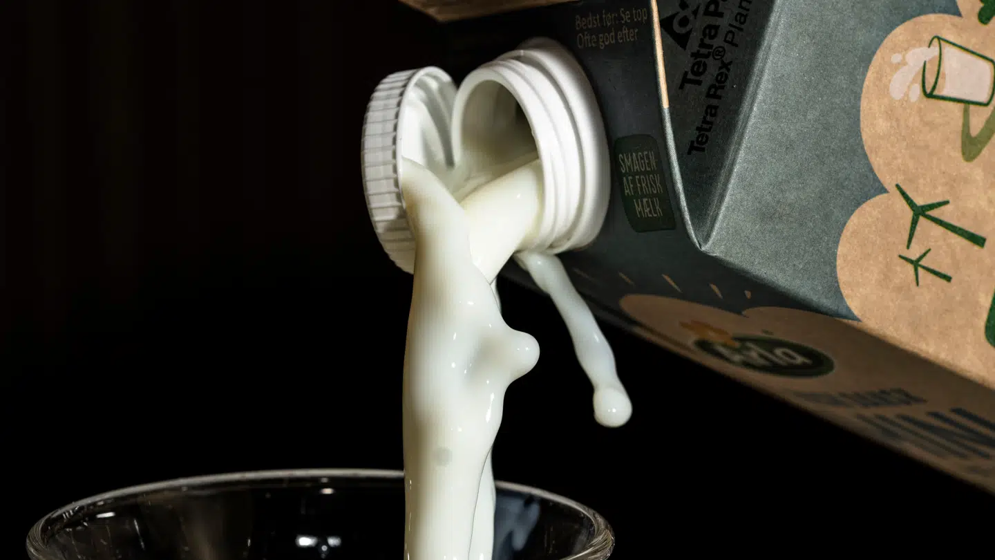 Mælken har for nylig taget et ryk opad på grund af nye affaldsregler.