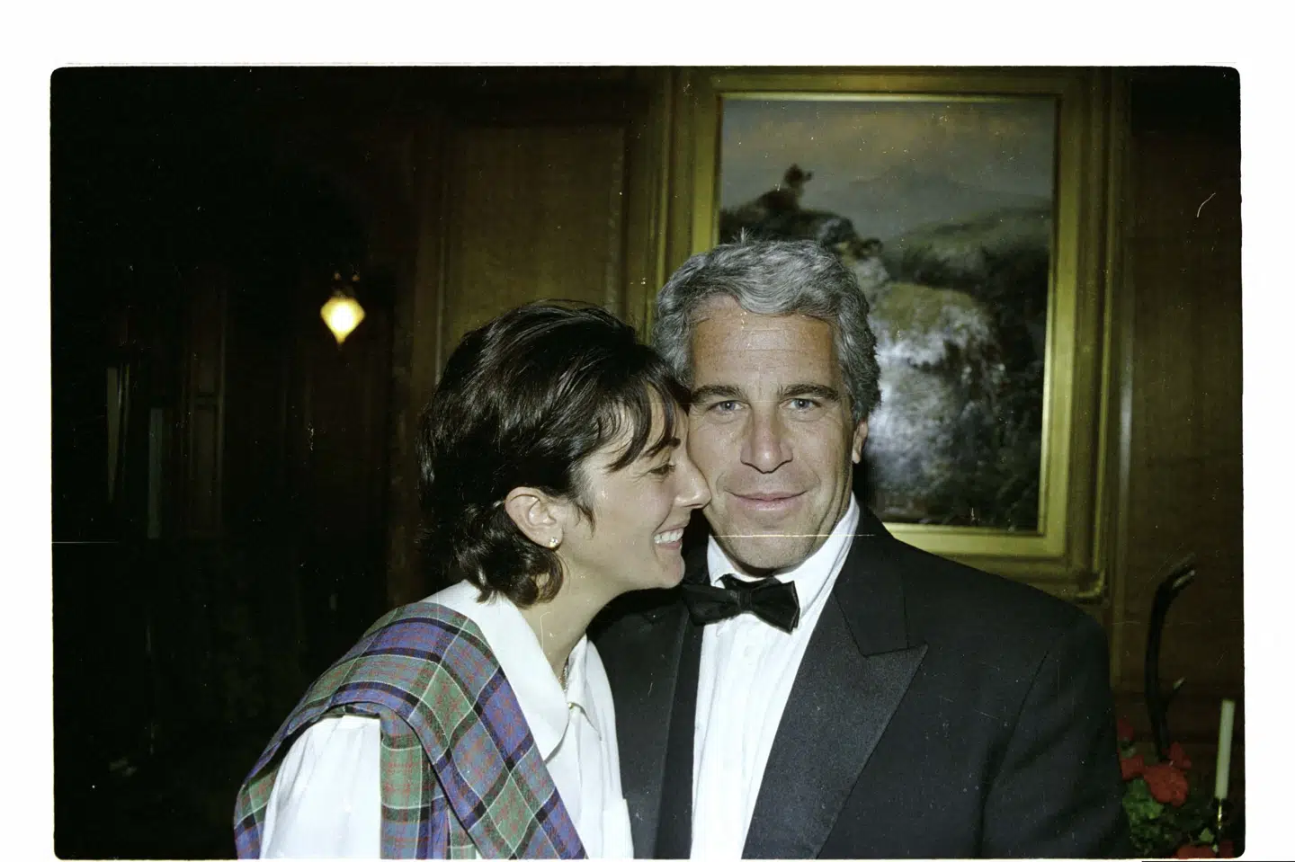 Ghislaine Maxwell og Jeffrey Epstein var i et forhold i 1990'erne og fortsatte med at samarbejde derefter. (Arkivfoto).