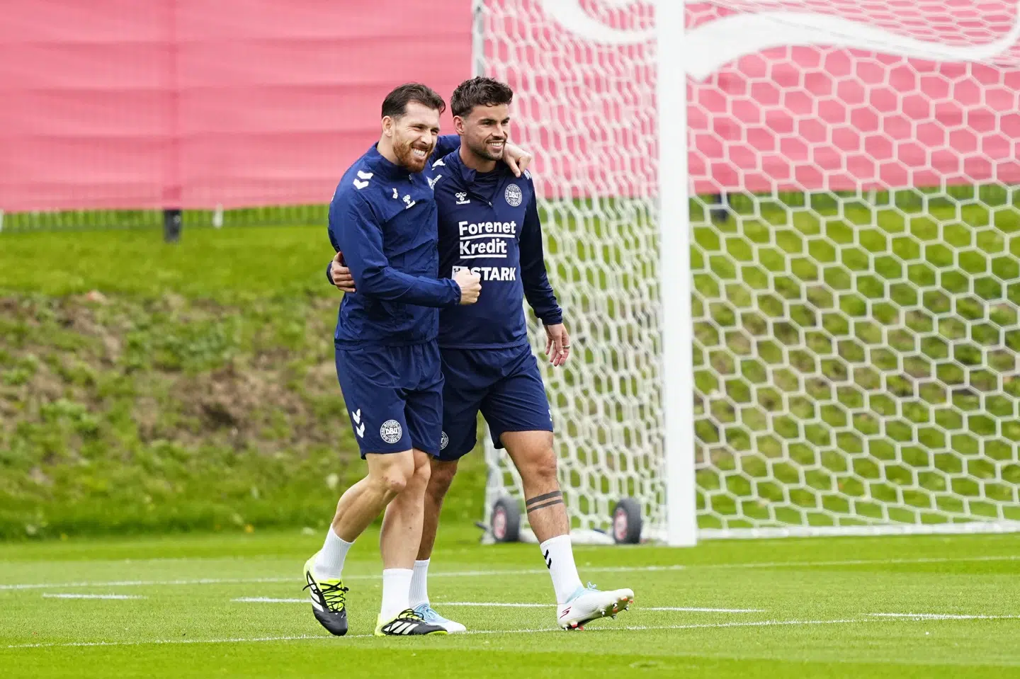 De to landsholdsspillere Pierre-Emile Højbjerg og Matthew O'Riley er nye klubkammerater i Marseille, hvilket ifølge landstræneren giver værdi til landsholdet.