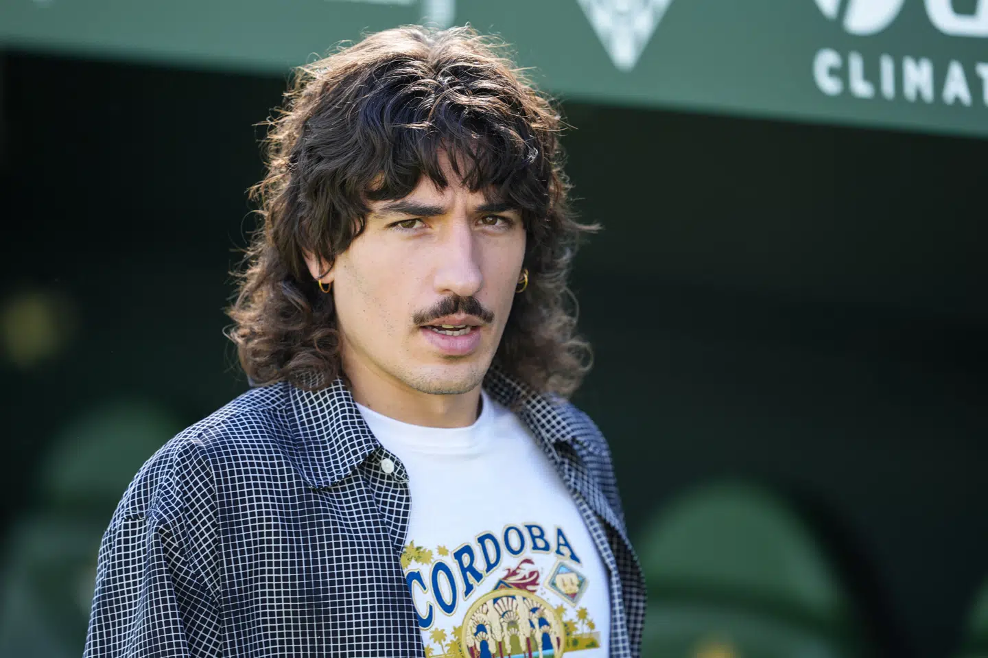 Hector Bellerin er ikke den typiske fodboldstjerne. Den 30-årige spanier er veganer og går i genbrugstøj. (Arkivfoto).