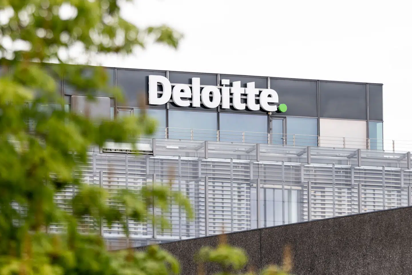 Deloitte-koncernen har implementeret AI-modeller i deres rapportskrivning, men det har resulteret i kostbare fejl.
