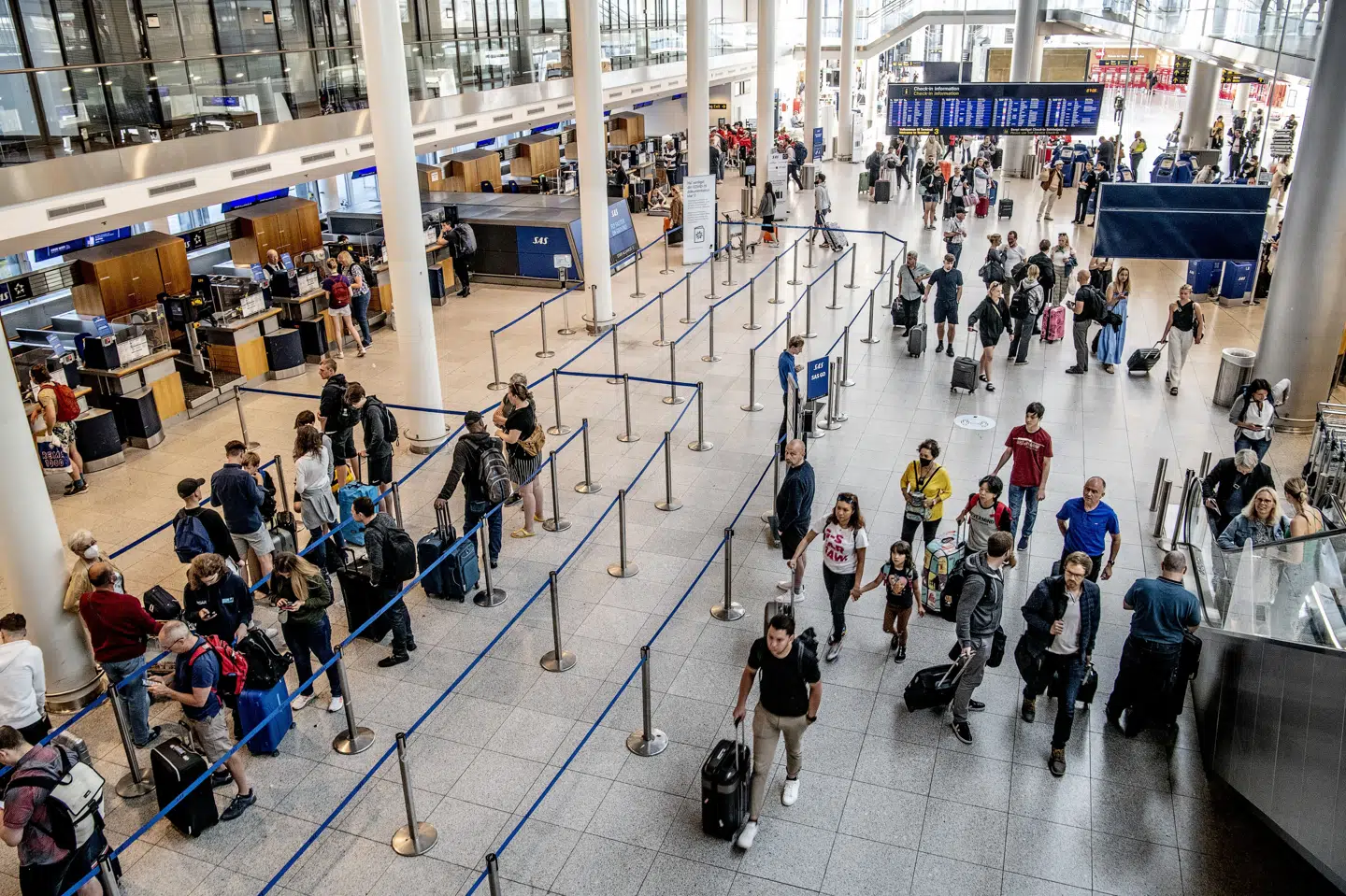 Det var i Københavns Lufthavn, at tre statsløse mænd mandag blev udtaget til stikprøvekontrol, og toldere fandt stort kontantbeløb. (Arkivfoto).