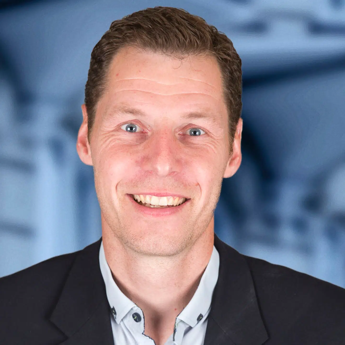 »Det burde komme frem, hvordan og hvorledes, hvad der er sket, og hvad der står skrevet. Det vil jeg mene. Også selvom jeg sidder i Venstre, og vi har dannet regering med Socialdemokratiet,« lyder det fra Søren Wiese.