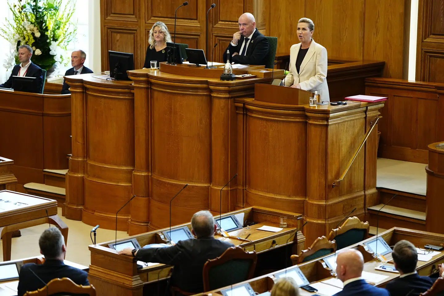 Statsminister Mette Frederiksen (S) holder sin åbningstale ved Folketingets åbning, efter at Søren Gade (V) blev genvalgt som Folketingets formand.