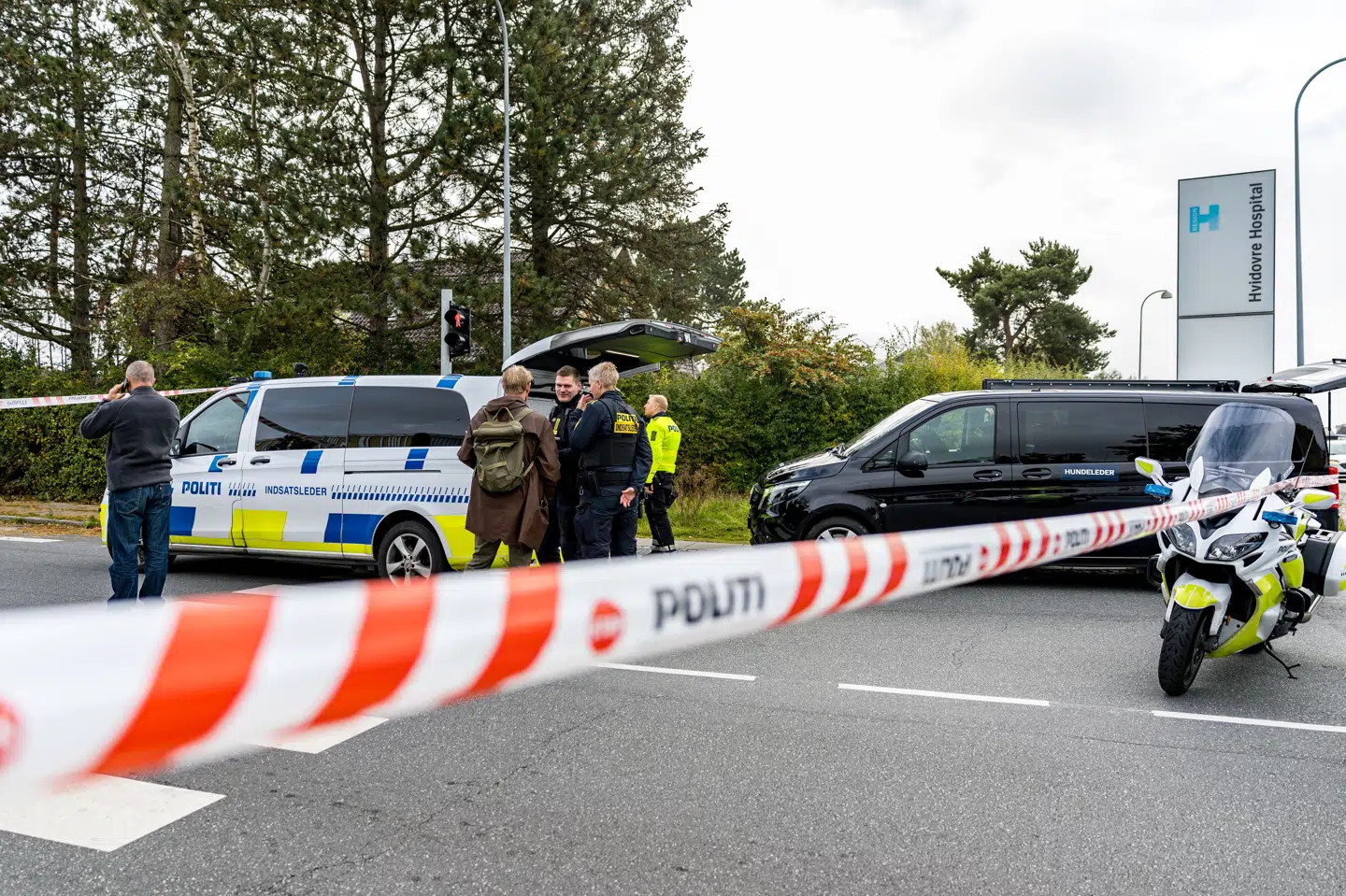 Politiet var tirsdag til stede ved Hvidovre Hospital, efter at en mand havde henvendt sig til hospitalet med knivstik.
